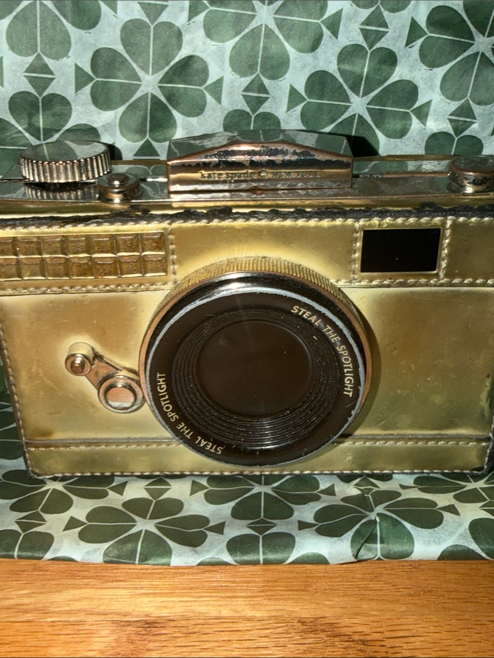 kate spade metallic gold camera-shaped crossbody bag - Picture 2 of 6